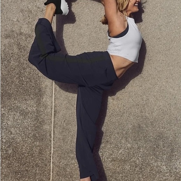 Athleta Gramercy Track Pants Trouser Size 4 X-Small Navy Blue & Black EUC - Picture 9 of 10